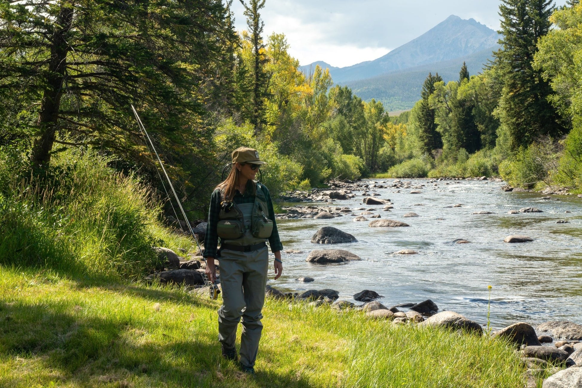 Fishpond FlyLite Women's Vest – Lightweight Fly Fishing Vest